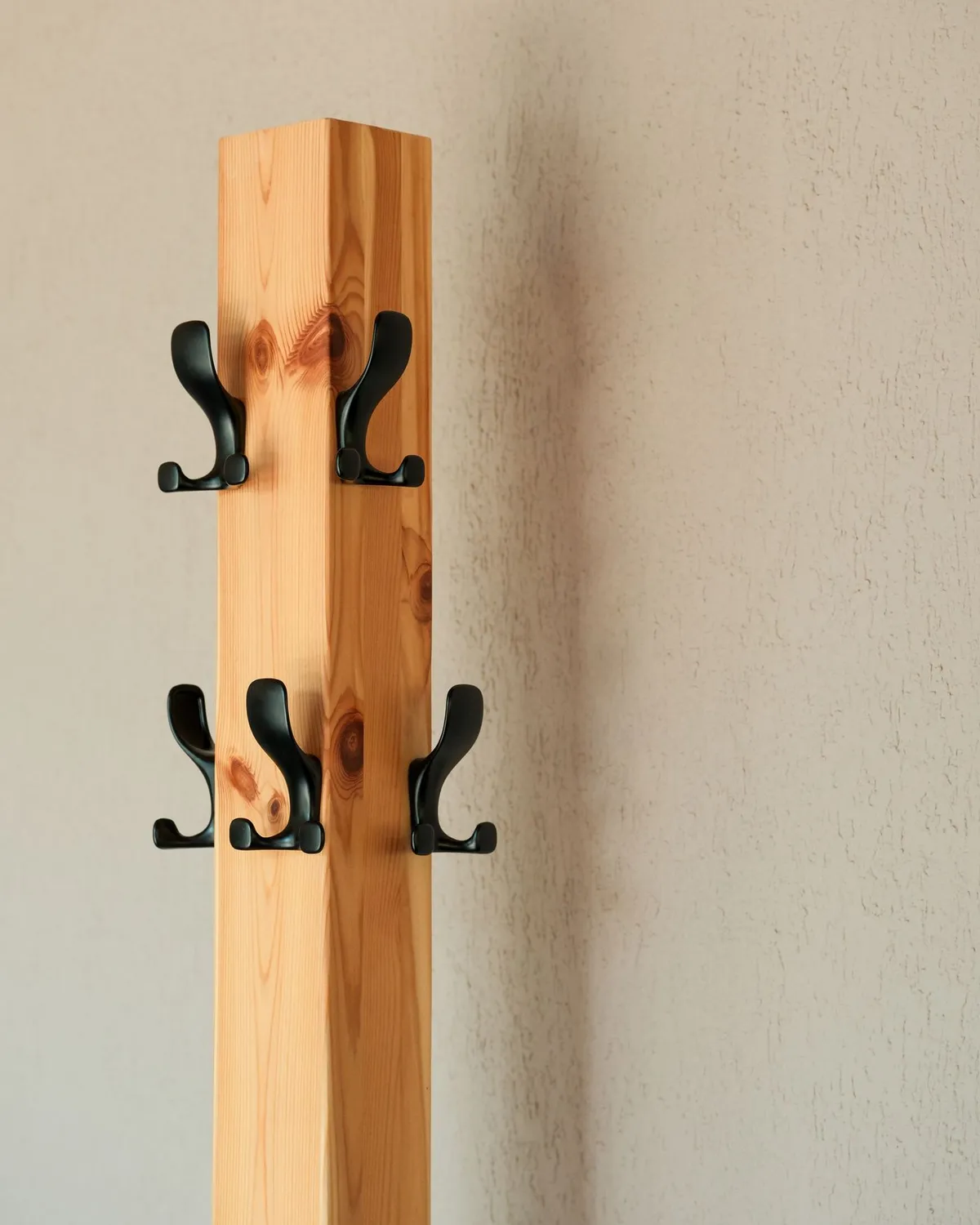 Cuier "Creangă" — Atelier Zid